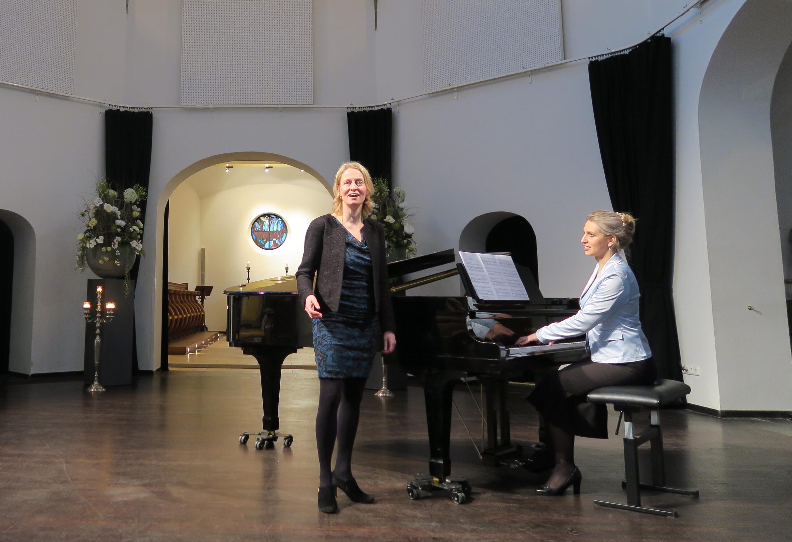 2 dames 1 piano